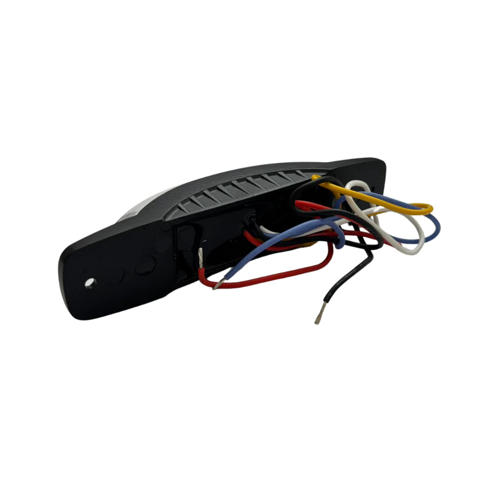 Explorer 18 LED Amber Warning Light – R65 Class 2 Strobe, 10–30V, Surface Mount, IP69K Rated - Image 3