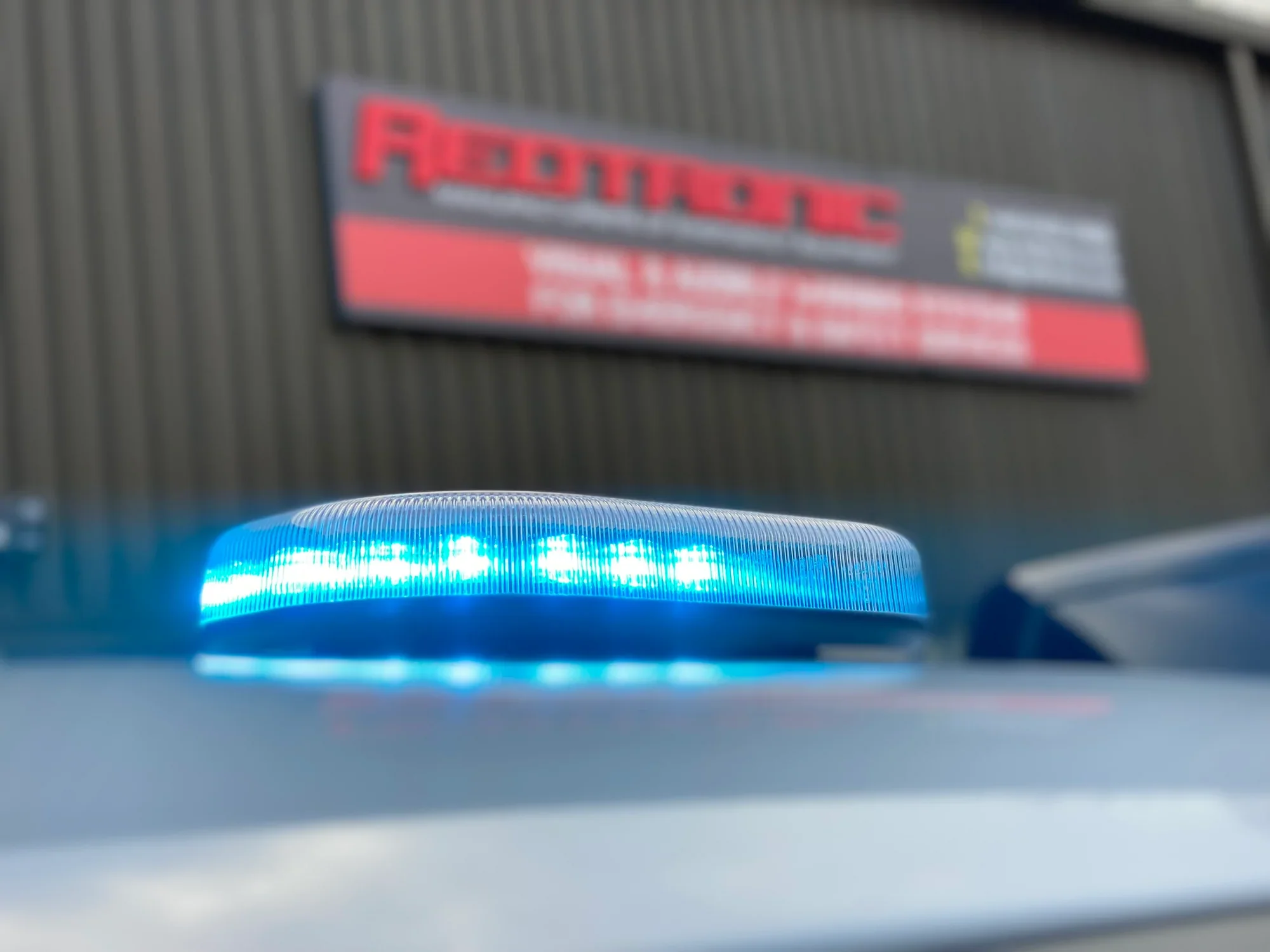 Redtronic Tornado LED Low Profile Microbar - Image 2