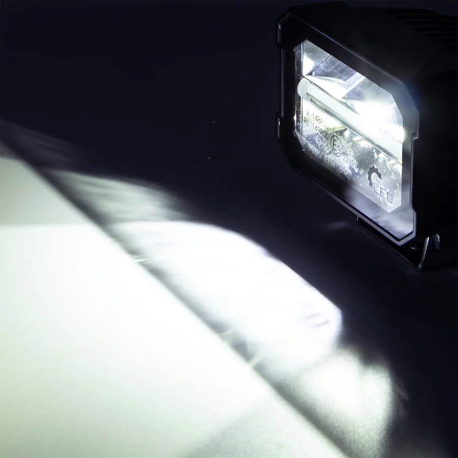 Truck LED Compact Square Driving Lamp with DRL Function - Image 3