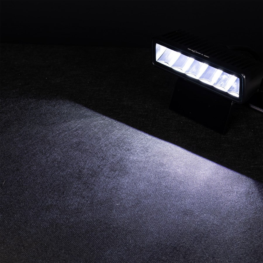 Truck LED Heavy Duty 6 LED 18W Scene & Work Light - 12/24V - Image 2